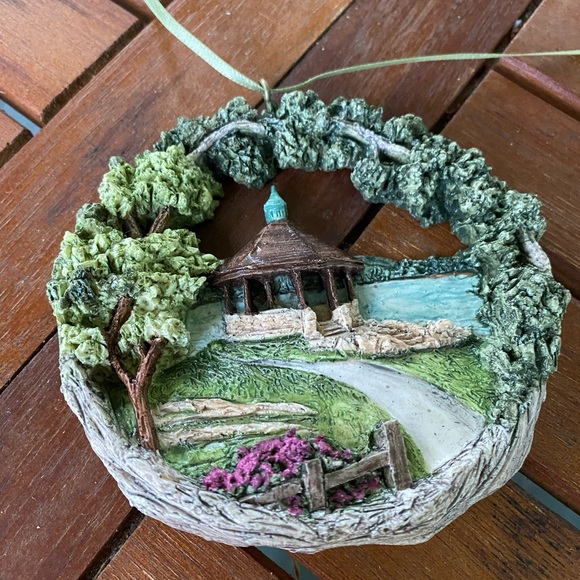 Manor Park Larchmont tree ornament NWT - Picture 2 of 6